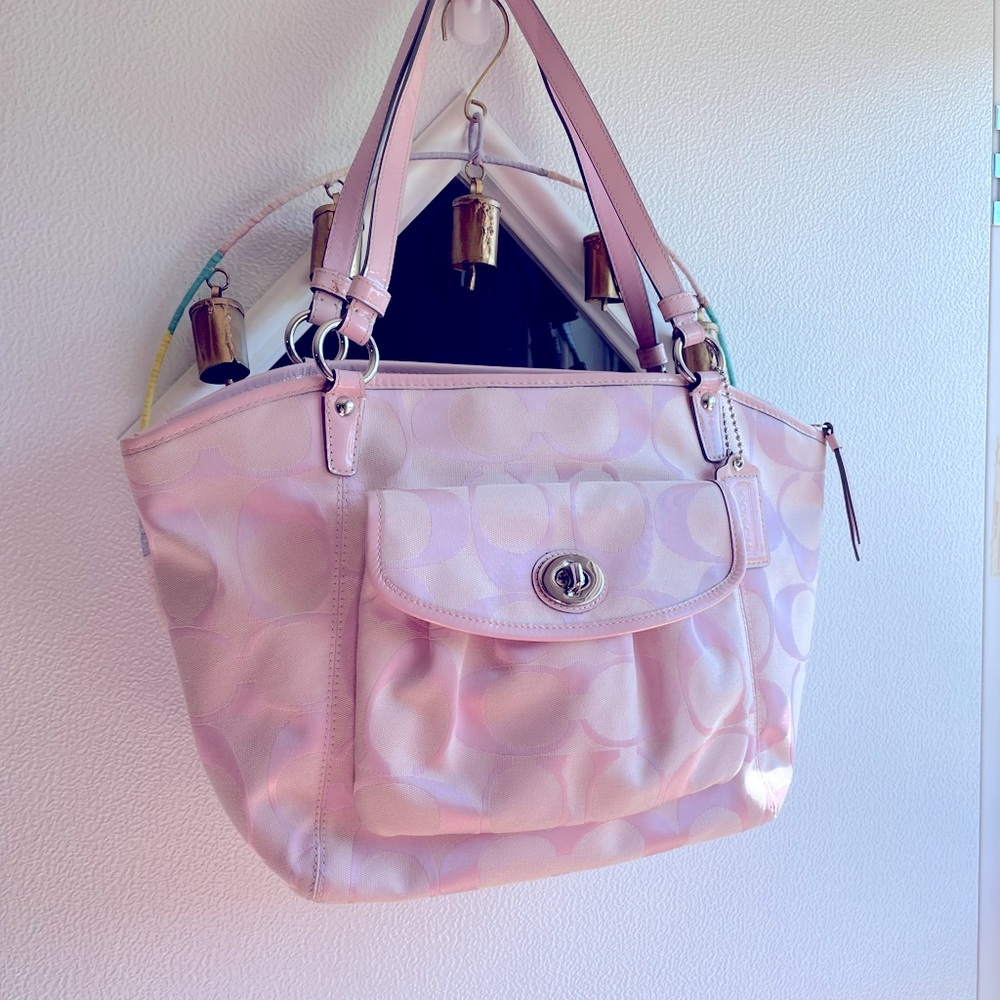 Beautiful bright pink Coach shoulder bag